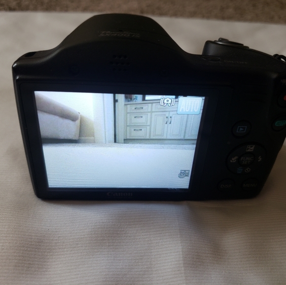 Canon powershot sx400 IS Digital Camera - Picture 3 of 8